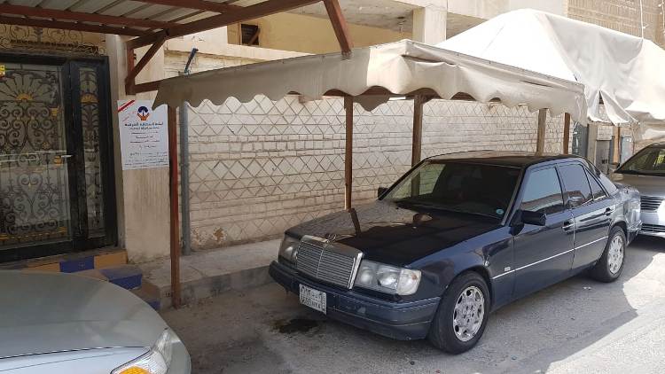 إزالة مظلات مخالفة