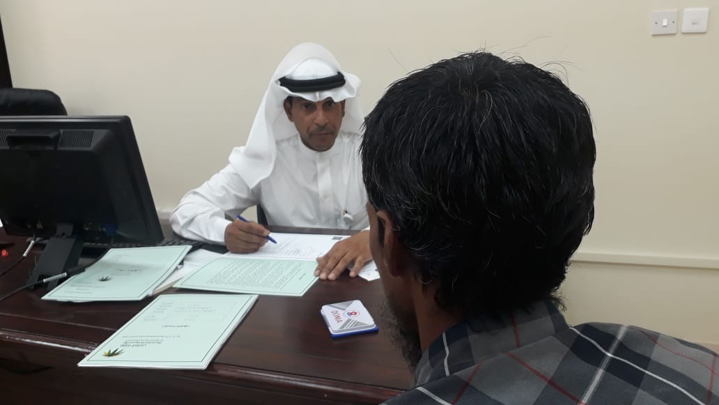 مخالفين لقرار التوطين في اليوم الأول